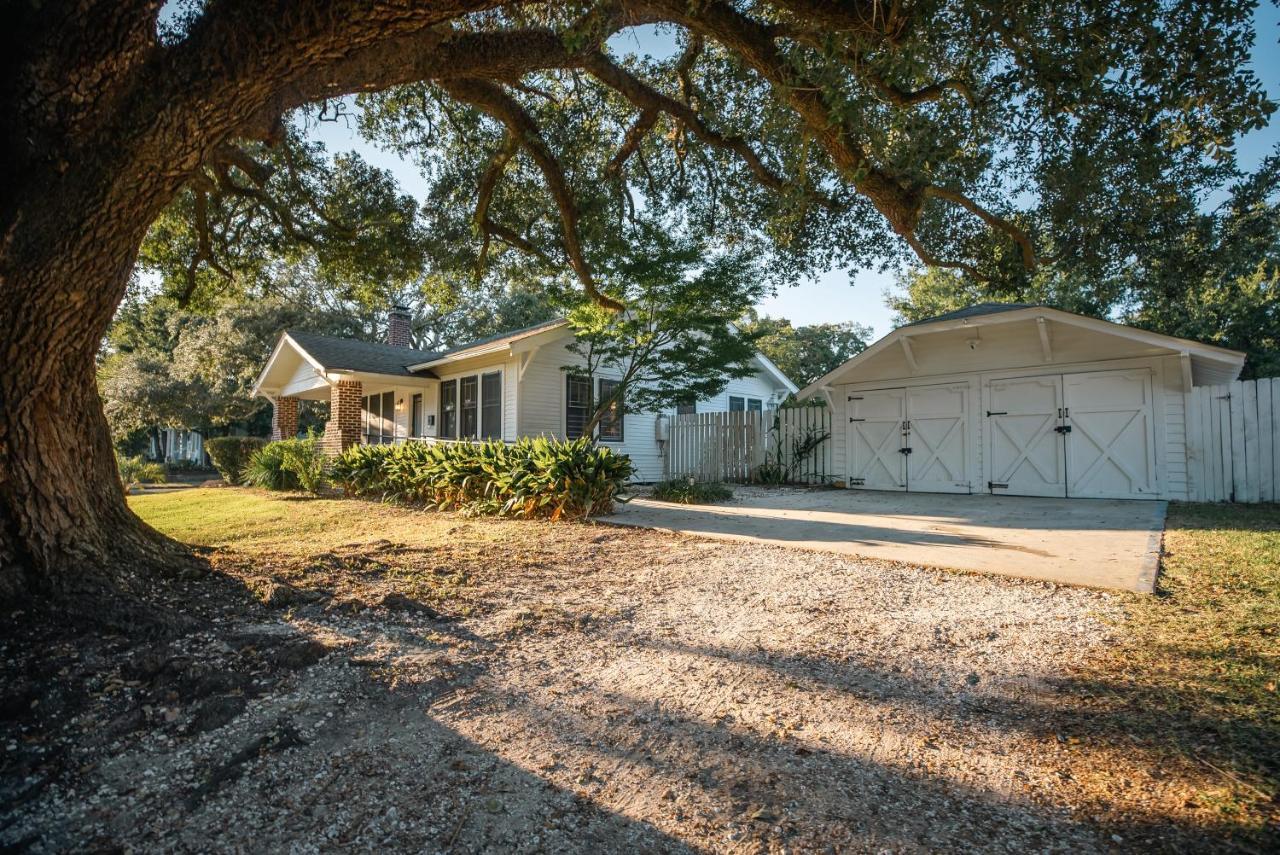 Gulf Coast Craftsman - Cozy, Charming & Central! Gulfport Exterior foto